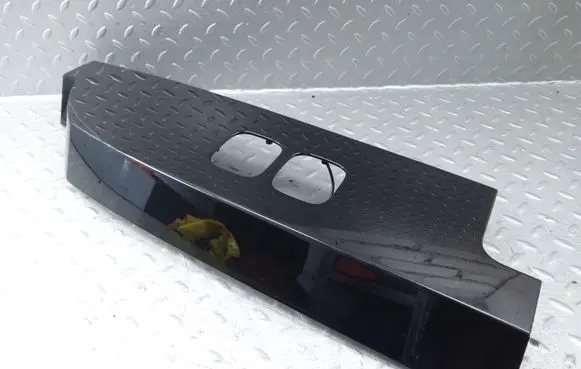 Land Rover Defender Tailgate trim LR146035 L8B228661AC8LML L8B228661AC