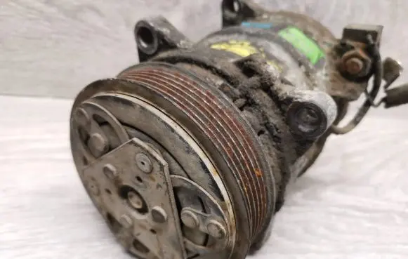 Volvo S70 V70 V70 XC Air conditioning (A/C) compressor (pump) 8708581 864B898664