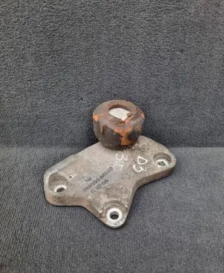 Audi A8 S8 D3 4E Engine mounting bracket 4E0199343AD 4E0199343AA