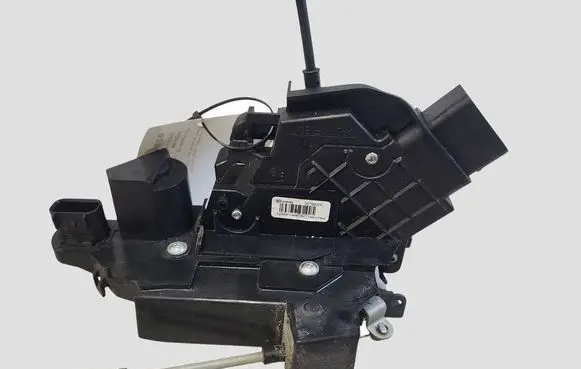 Volvo XC60 Front door lock 30799305