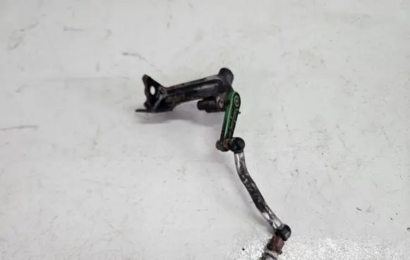 Headlight/headlamp level sensor