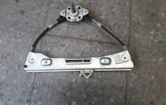 Fiat Panda II Rear window lifting mechanism without motor 46803653