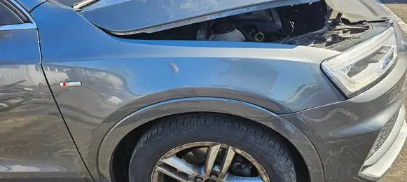Audi Q3 8U Fender LX7R