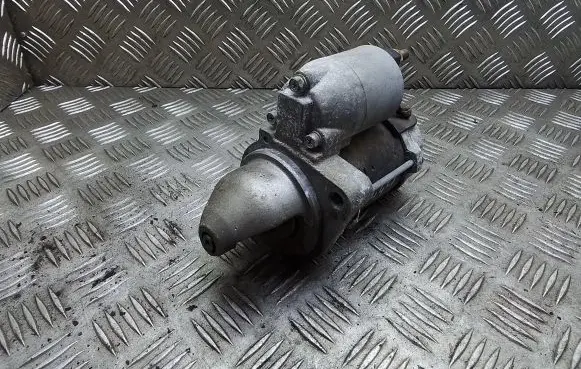 BMW 3 E90 E91 Starter motor 