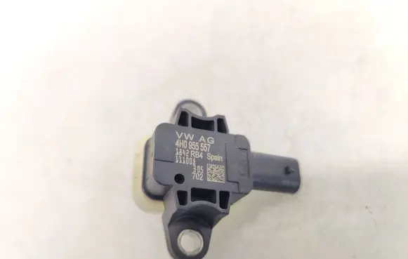 Audi A6 S6 C7 4G Airbag deployment crash/impact sensor 4H0955557 131008 1842RB4