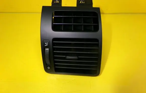 Volkswagen Touran I Dashboard side air vent grill/cover trim 1T0819704B