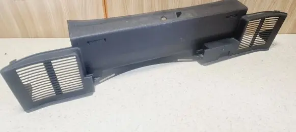 Trunk/boot sill cover protection