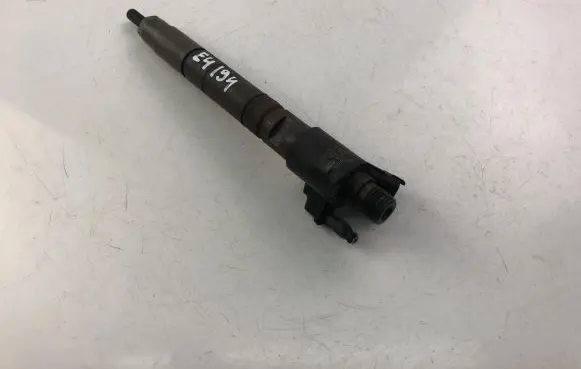 Volvo XC60 Fuel injector 31272690