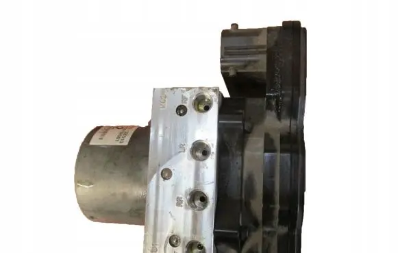 Hyundai i40 ABS Pump 589203Z510