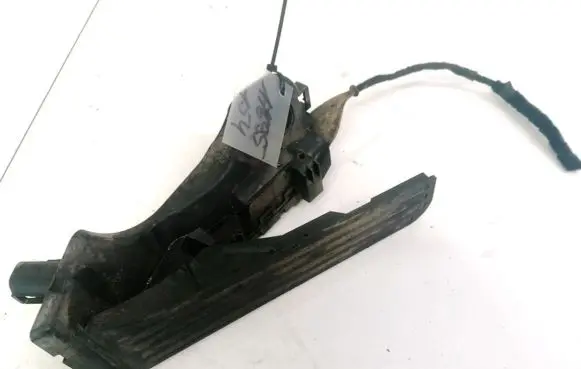 Volkswagen Touran I Accelerator throttle pedal 1T1721503H 6PV00868900