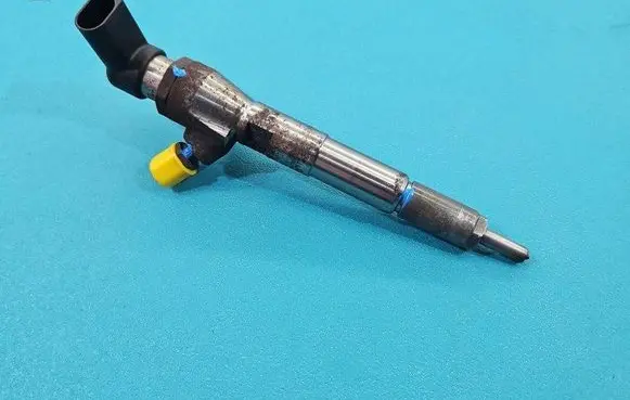 Fuel injector