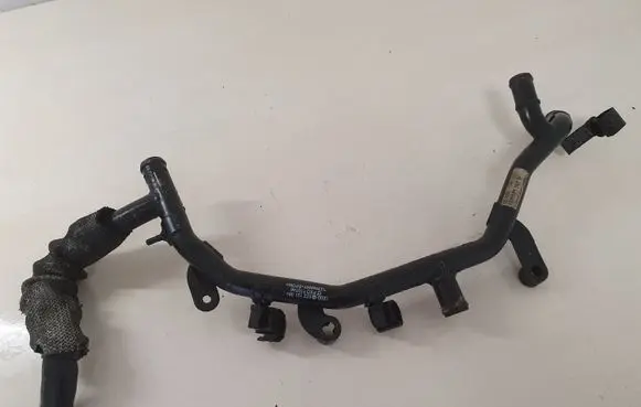 Volkswagen Touareg I Engine coolant pipe/hose 07Z121065M