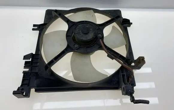 Subaru Legacy Electric radiator cooling fan 45121AG02A 45122AG02B 45122AG02A