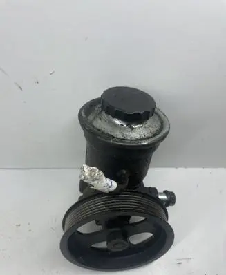 Toyota Avensis T250 Power steering pump
