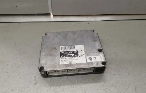 Toyota RAV 4 (XA20) Engine control unit/module 8966142730 896615943