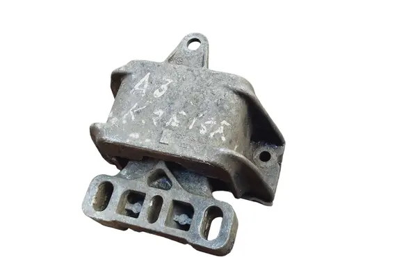 Engine mount bracket