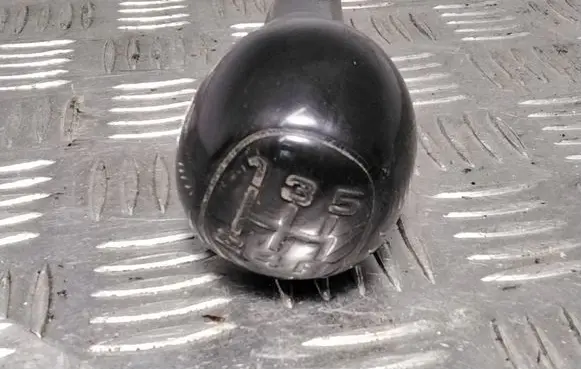 Gear lever shifter trim leather/knob