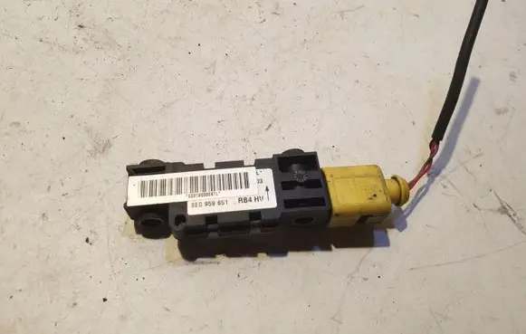 Audi A4 S4 B6 8E 8H Airbag deployment crash/impact sensor 8E0959651