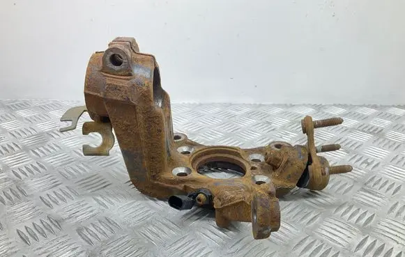 Skoda Yeti (5L) Front wheel hub 1K05N