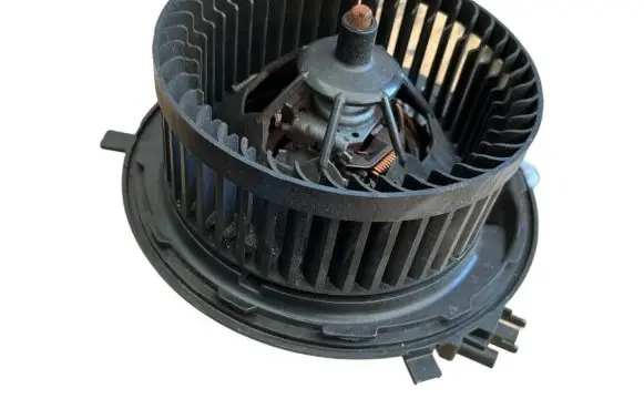 Volkswagen Touran III Heater fan/blower 3Q1819021E T1018604TD 1W5230L