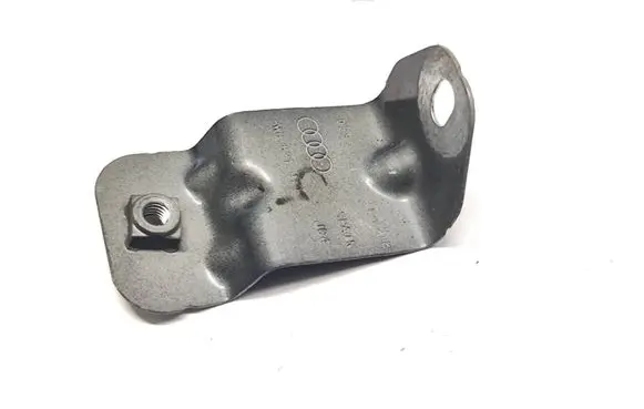 Audi A5 Fender mounting bracket 8W6821471