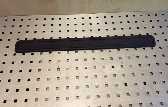 Toyota Avensis T270 Front sill trim cover 6791205040