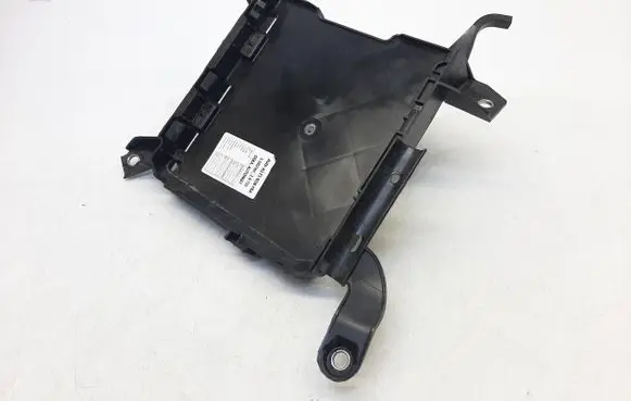 Audi A5 Bracket in trunk/boot 8W0907647A