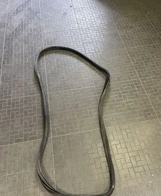 Opel Corsa D Front door rubber seal 13189011