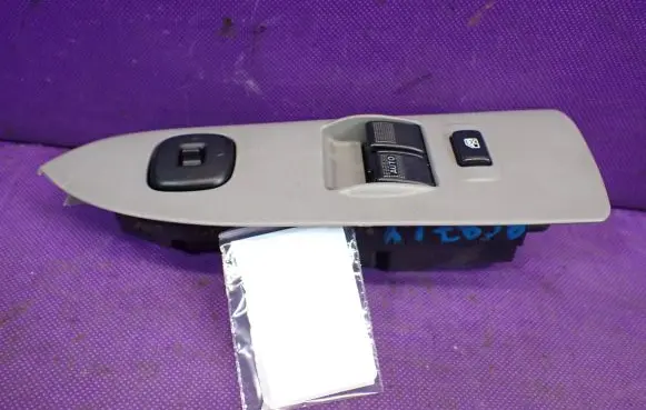 Mazda Premacy Quarter vent window switch CB8066350