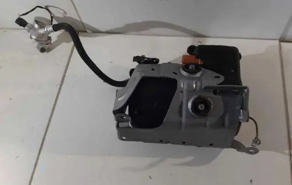 BMW iX Air conditioning (A/C) compressor (pump) 9871511