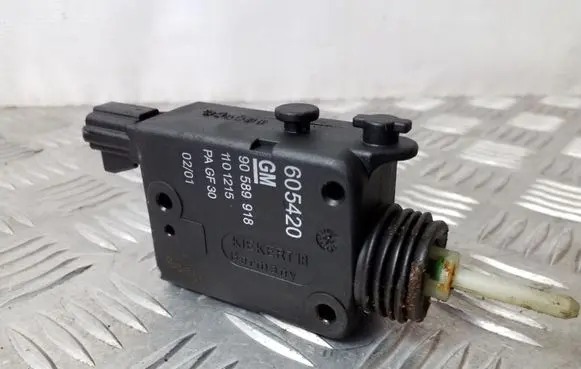Opel Zafira A Central locking motor 90589918 1101215