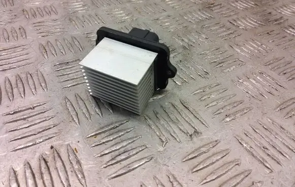 Suzuki SX4 S-Cross Heater blower motor/fan resistor 9562661m00