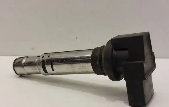 Volkswagen Tiguan High voltage ignition coil 036905715F