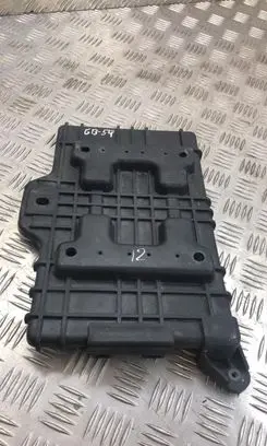 Hyundai Santa Fe Battery tray 371502B100