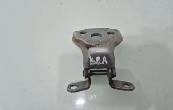 Subaru Outback (BT) Front door lower hinge 