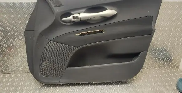 Toyota Auris 150 Front door card panel trim