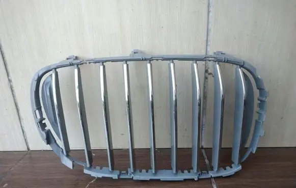 BMW 7 G11 G12 Front bumper upper radiator grill