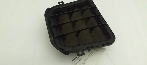 Audi A5 8T 8F Quarter panel pressure vent 8K0819181B