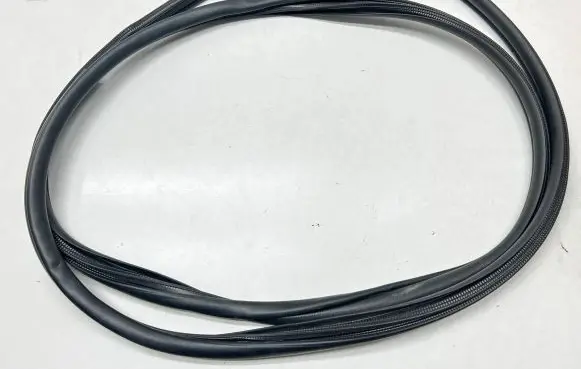 Toyota Yaris Cross Front door rubber seal