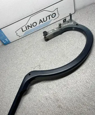 Tailgate/trunk/boot hinge