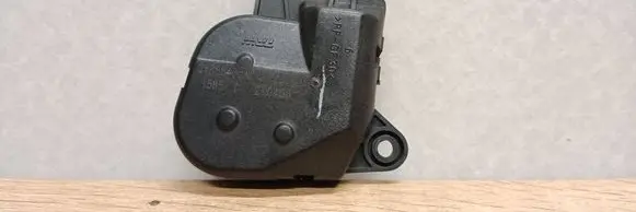 Chrysler Pacifica A/C air flow flap actuator/motor 04885465 375089