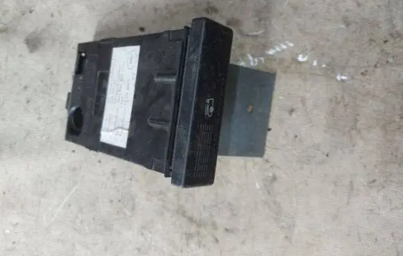 Volkswagen Sharan Glove box 7M38579212AQ 16042003