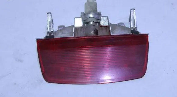 Nissan Micra Third/center stoplight