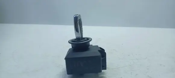 Mercedes-Benz E A207 Ignition lock A2079052600