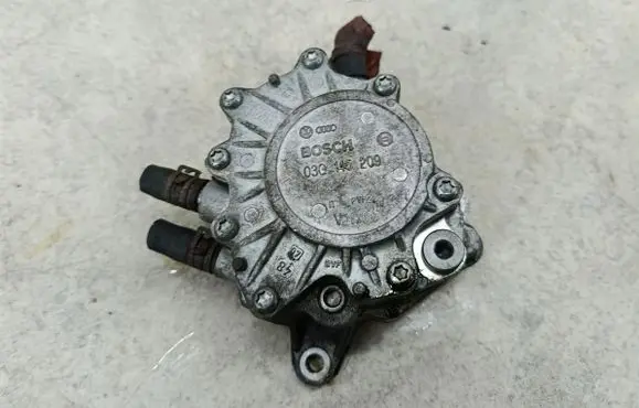 Seat Toledo III (5P) Vacuum pump 03G145209D