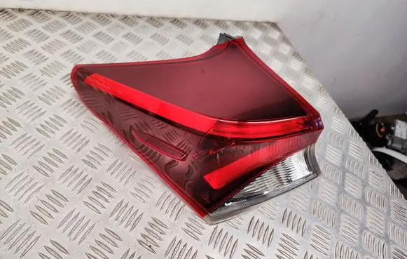 Toyota Auris E180 Rear/tail lights 02343
