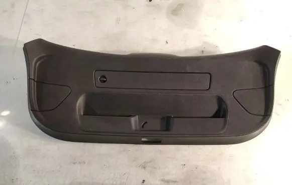 Audi A1 Tailgate trim 8X4867979A