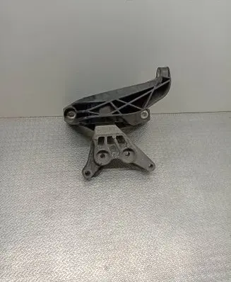 Peugeot 308 Engine mount bracket EB2PT 091622N 008956