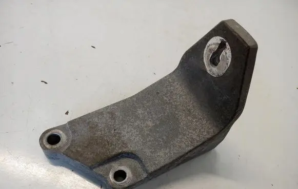 Nissan Leaf II (ZE1) Engine mount bracket 17838661313