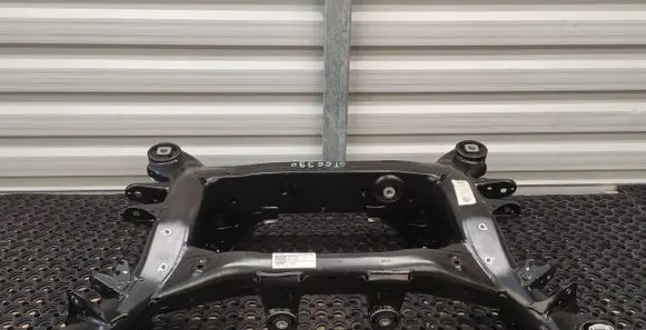 BMW X4 G02 Rear axle beam 6874405
